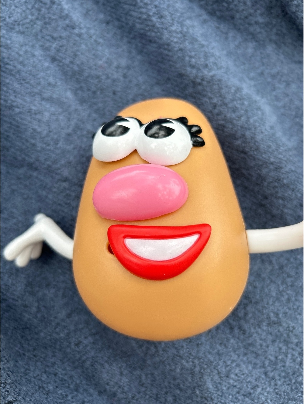 Mrs Potato Head Classic Toy Figure pieces